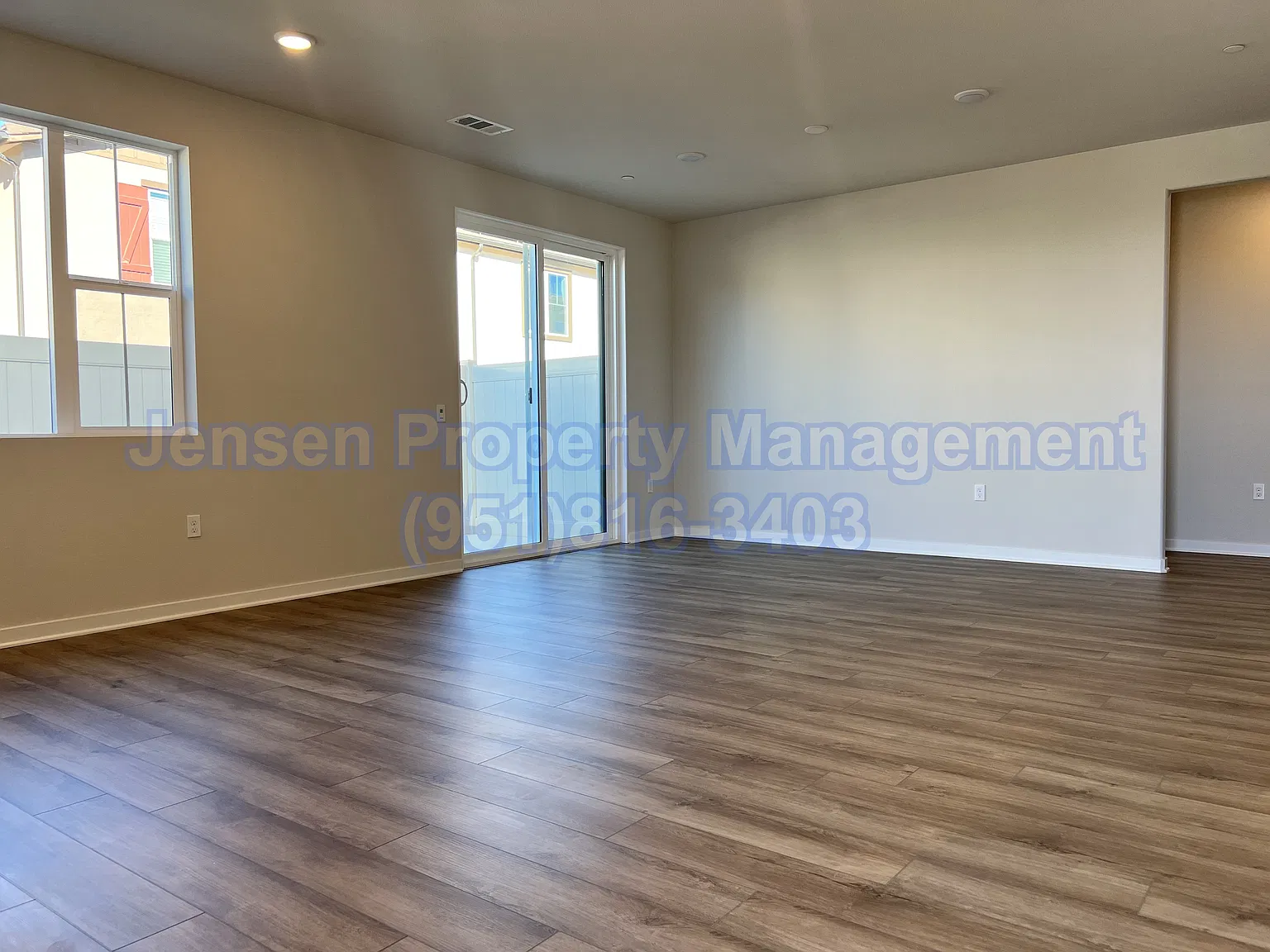 4 bed, 1994 sqft, $3,900 — Photo 2