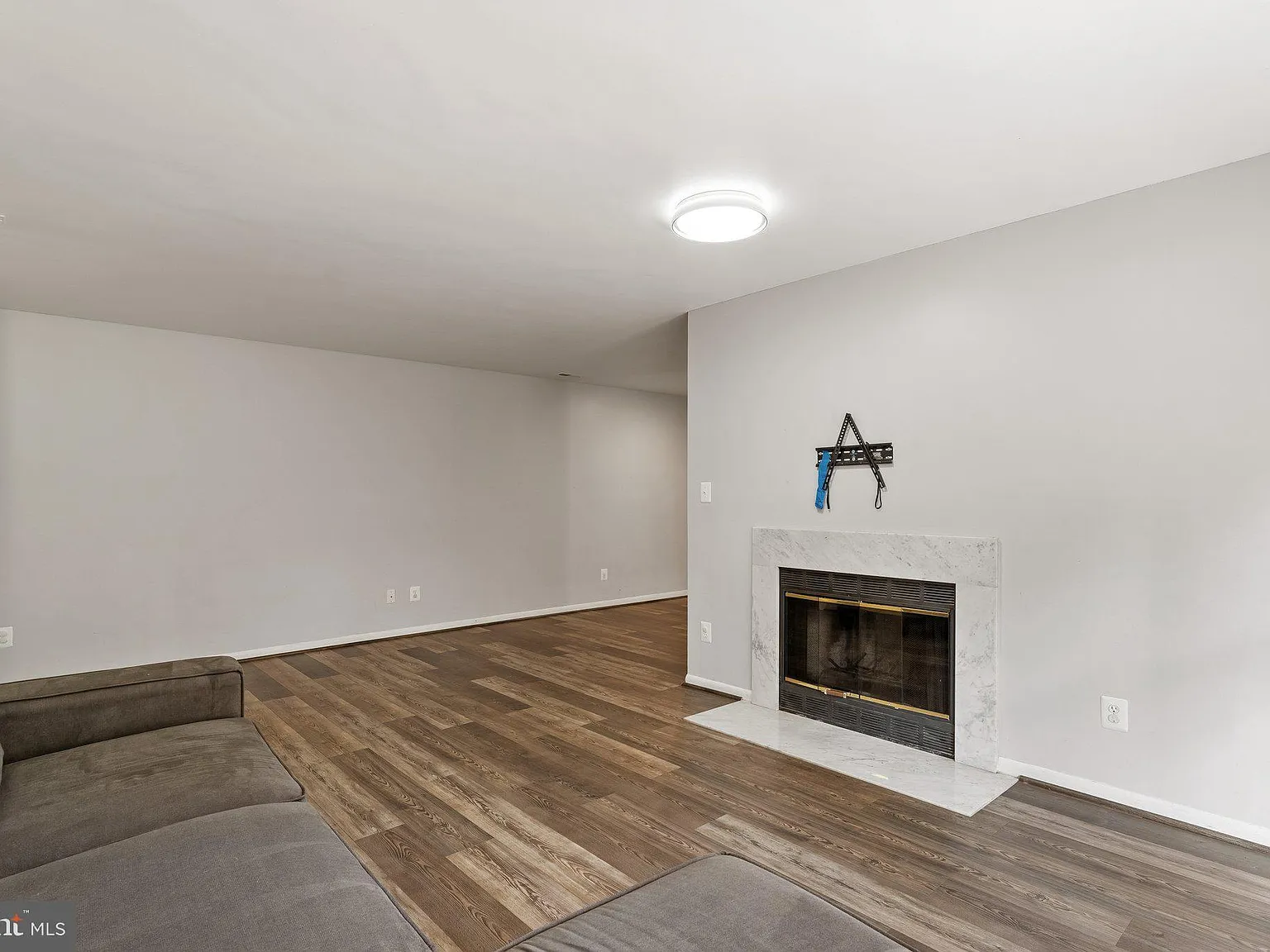 1 bed, 1.0 bath, 927 sqft, $2,200 — Photo 4