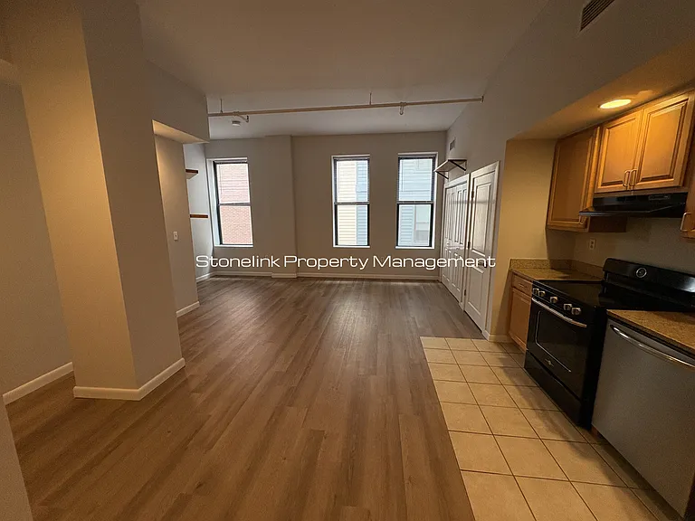 79 Washington St #301 — Photo 6