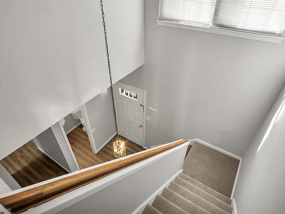 5th image of 5006 Liza Ln