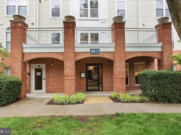 2911 Deer Hollow Way Unit 423, Fairfax, VA 22031