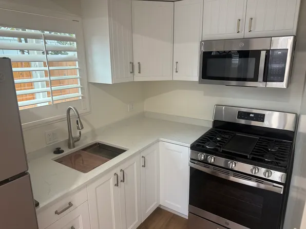 8028 La Jolla Shores Dr, La Jolla, CA 92037