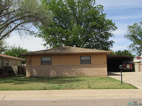 1402 W Briscoe Ave Photo 1