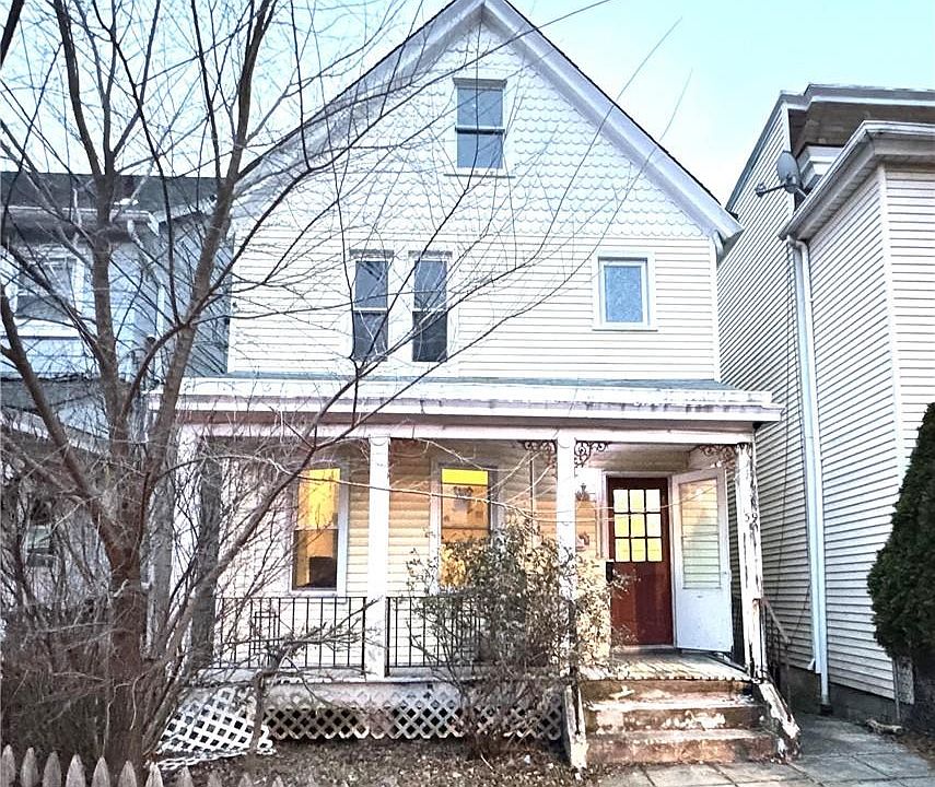 1st image of 39 Kendall Avenue