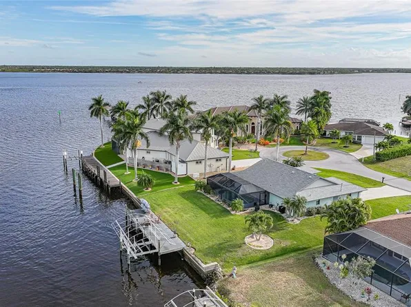 3025 CURRY TERRACE, PORT CHARLOTTE, FL 33981