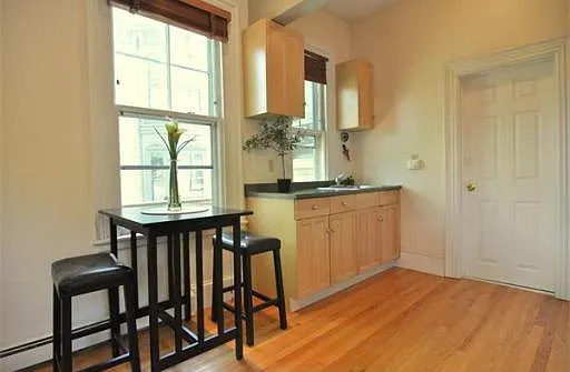 15 Bigelow St #3 — Photo 7