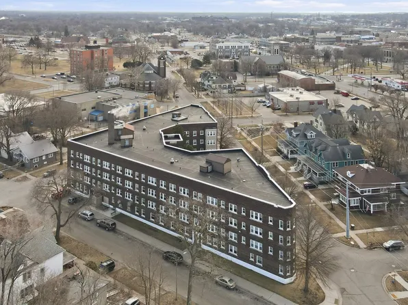 315 Walnut St, Waterloo, IA 50703