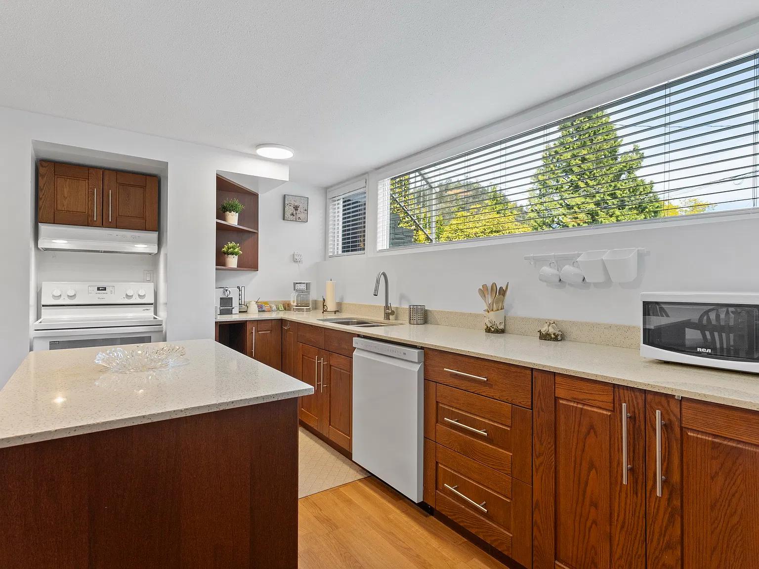 6422 Douglas Street — Photo 1