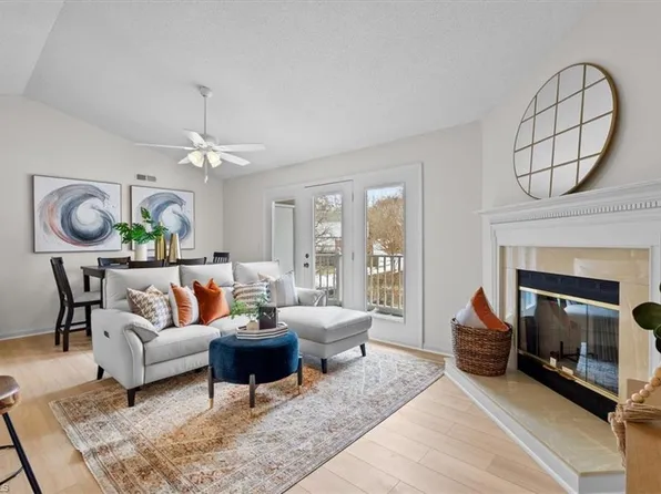 3701 Cotswold Ter Unit 7J, Greensboro, NC 27410