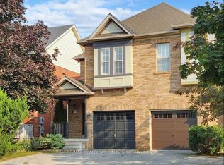 1110 Carding Mill Pl, Mississauga, ON L5W1C4