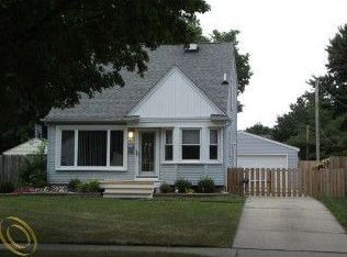 1402 Royal Ave, Royal Oak, MI 48073