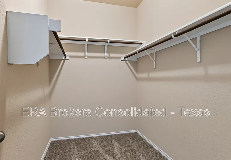 10610 Green Lake Dr — Photo 14