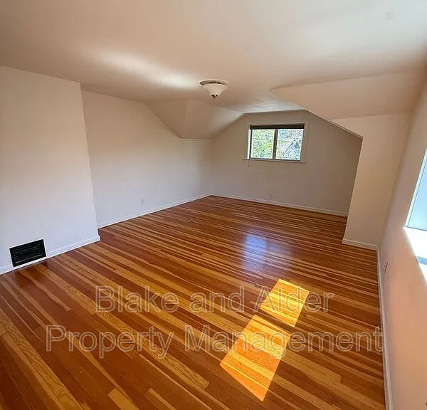 2825 NE 27th Ave — Photo 23