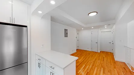 Rented by R New York