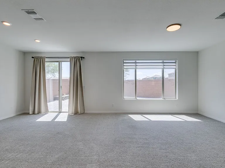 10303 Dallington St — Photo 11
