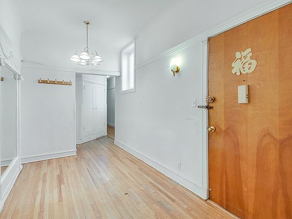 3rd image of 5711 S. Blackstone Ave #3