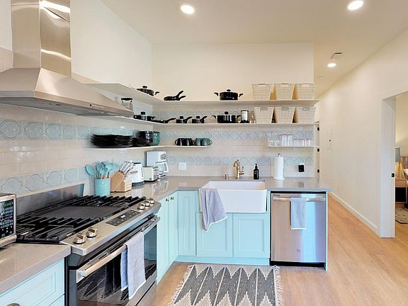 4th image of 1815 15th St #12563744