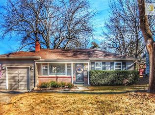 7717 Rosewood Dr, Prairie Village, KS 66208