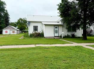 208 4th Ave NE, Clark, SD 57225
