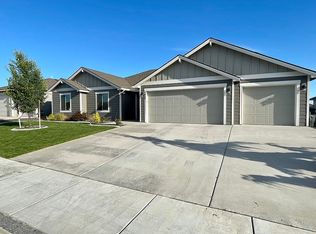 7812 Cariboo Dr, Pasco, WA 99301
