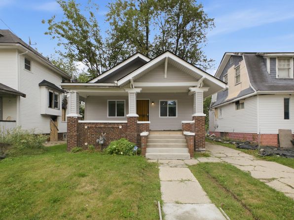39 Cedarhurst Pl