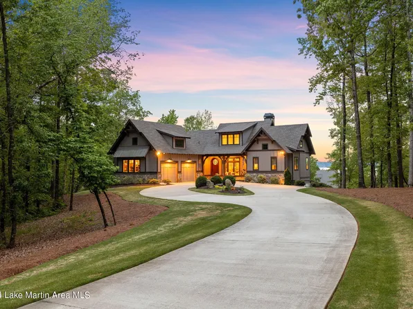 735 S Holiday Dr, Dadeville, AL 36853