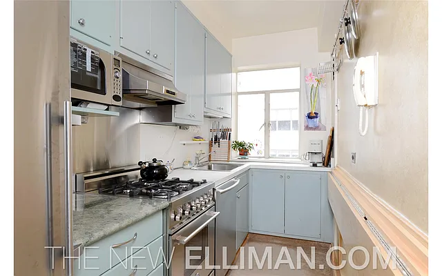 Sold by Douglas Elliman | media 19