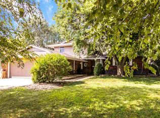 211 N Perry St, Deer Creek, IL 61733
