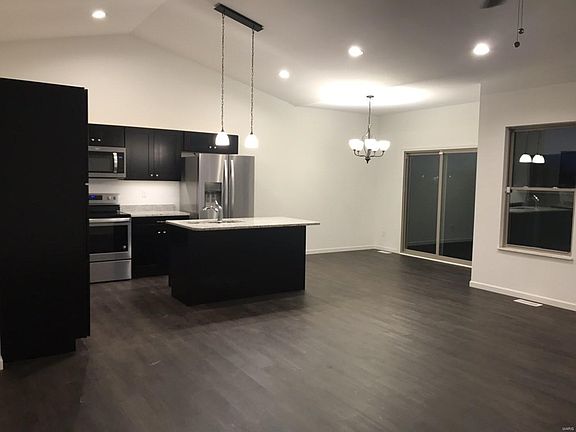4th image of 3629 Justine Dr