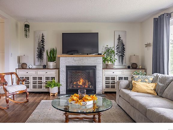 2nd image of 7485 Fernmar Rd