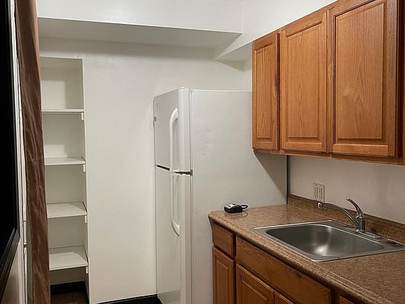 4th image of 3067 Alemany Blvd
