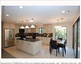 4th image of 1828 S Woodside Ln