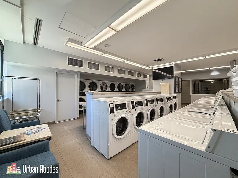 1030 N State St #12K — Photo 20