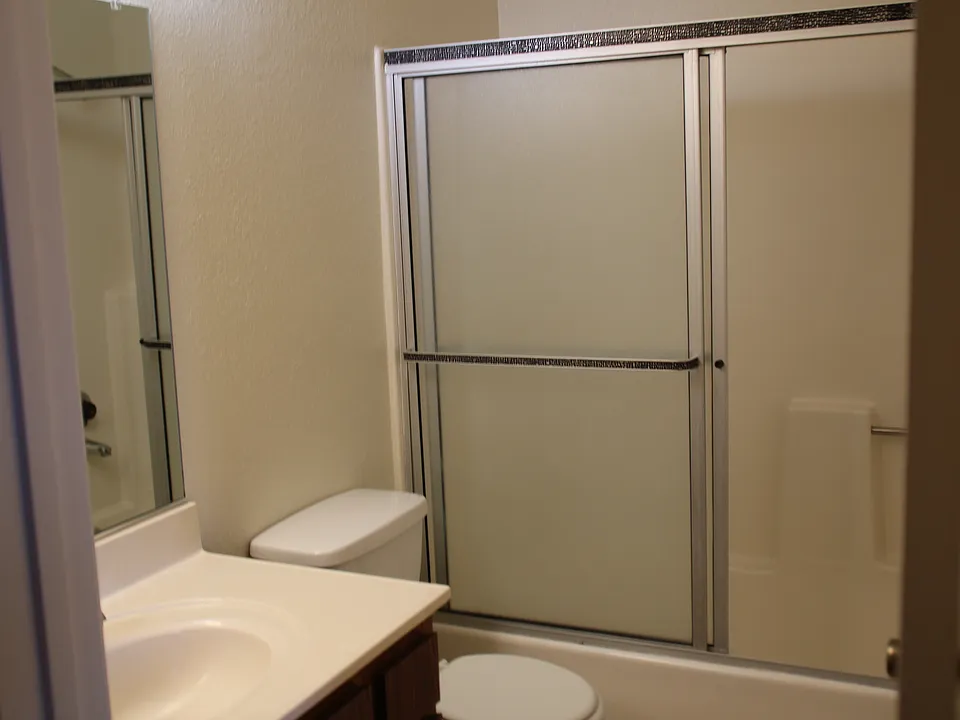 2nd bathroom