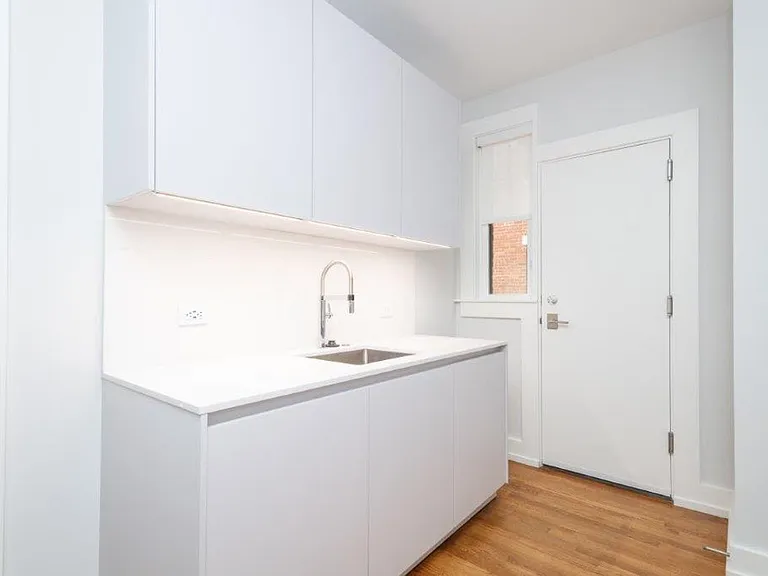 17 Forest St #23 — Photo 2