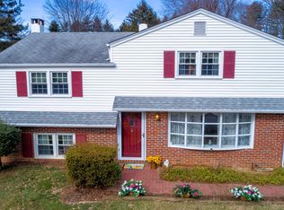 1413 Carriage Ln, West Chester, PA 19382