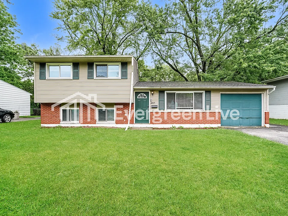 4917 Majestic Dr E