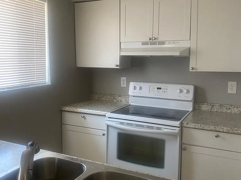 3823 N 23rd Dr #4 — Photo 11