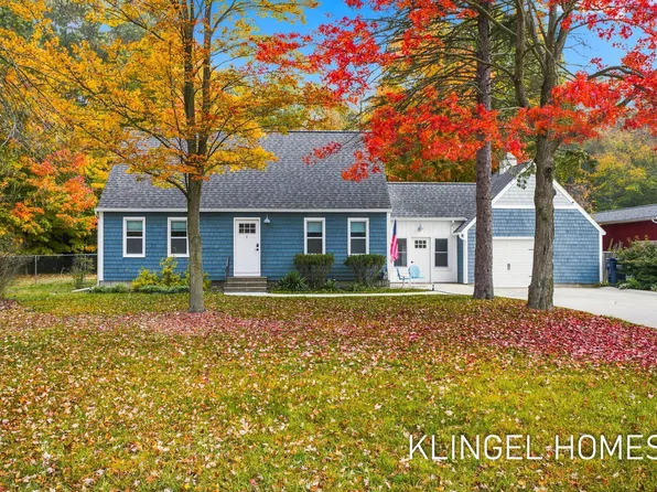 1100 W Hile Rd, Norton Shores, MI 49441