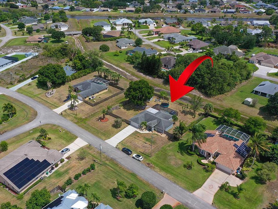 1st image of 244 SW Marathon Ave