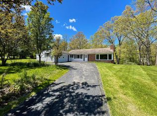 10178 Echo Hill Dr, Brecksville, OH 44141
