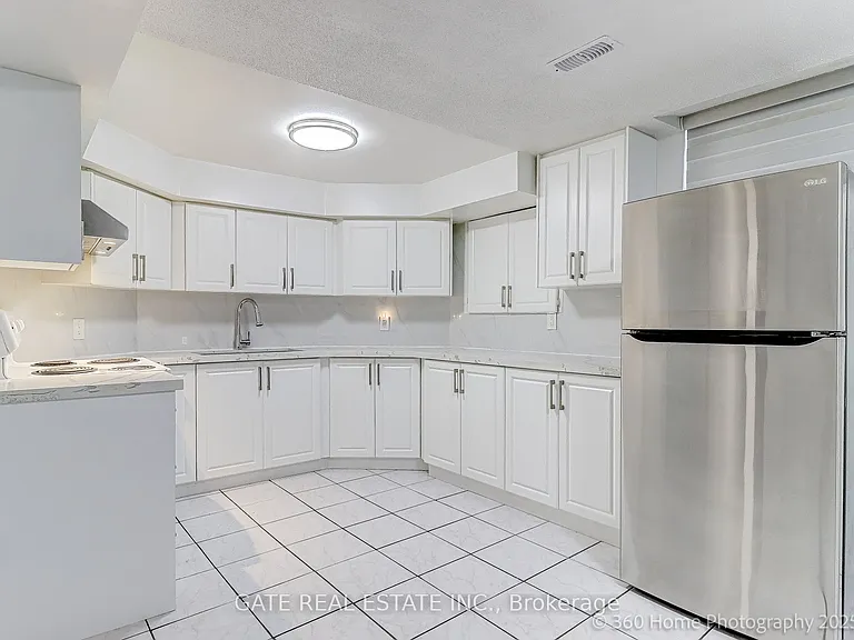 11 Jordana Dr — Photo 5
