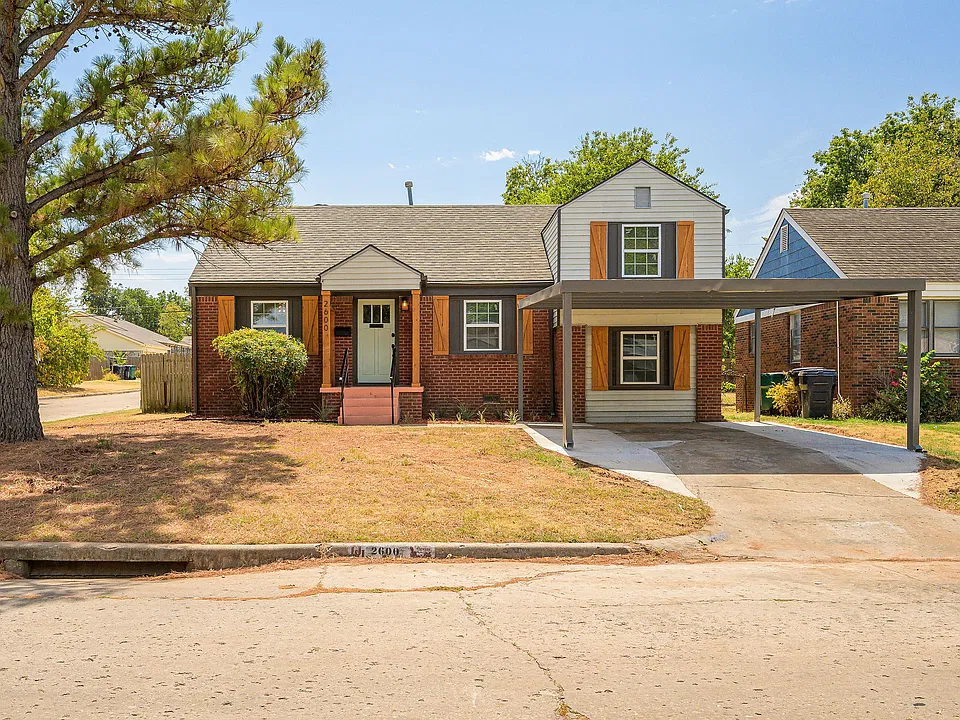 2600 NW 35th St