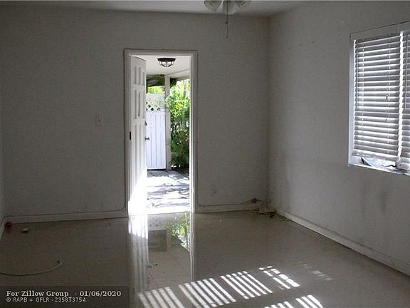 2nd image of 1215 NE 6th St