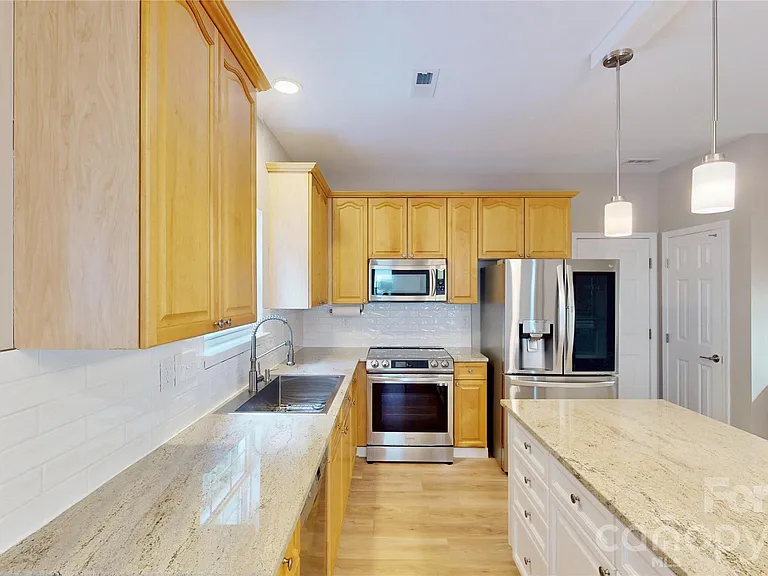 107 Stonemason Ct — Photo 12
