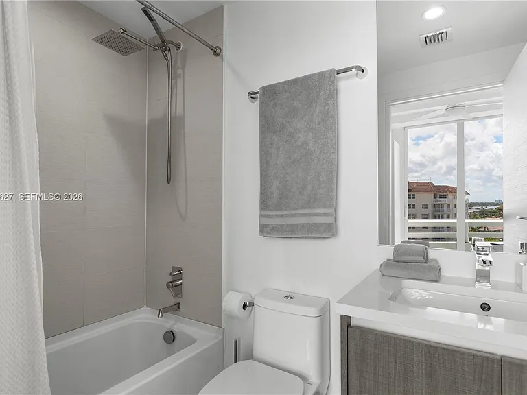 1150 102nd St #706 — Photo 25
