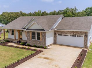 55 Columbus Ln, Adamsville, TN 38310