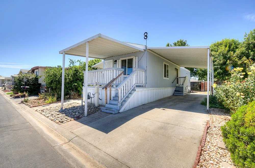 1218 E Cleveland Ave Space 19 photo 1