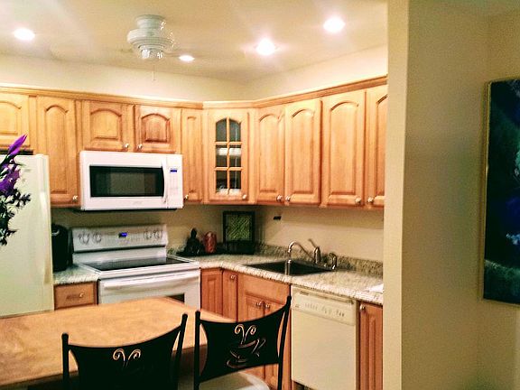Open Entry Kitchen Design