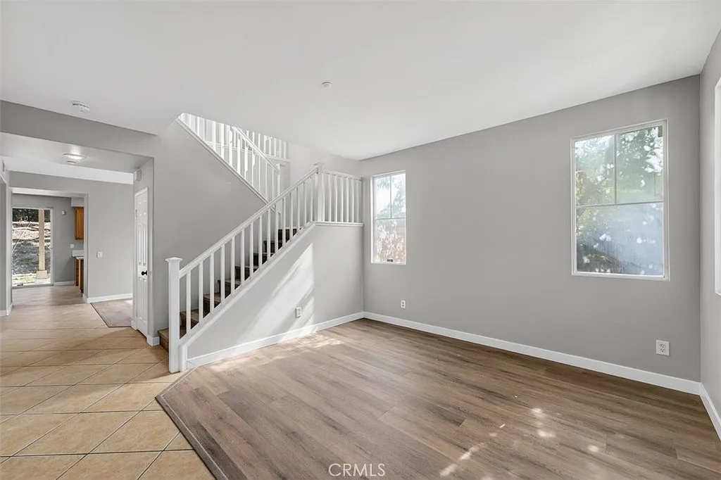 Building Photo - 16498 Medinah St